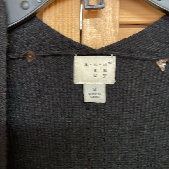 This is a long black sweater, no buttons.              a.n.d. e a w y size S - Picture 2 of 7
